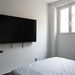 아파트 Spacious And Comfortable In 17th