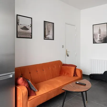 Spacious And Comfortable In 17th * Paris