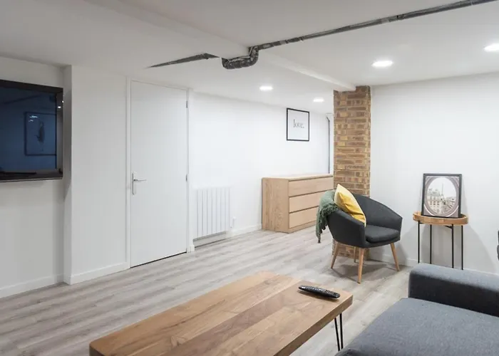 Spacious And Comfortable In 17th Διαμέρισμα Παρίσι