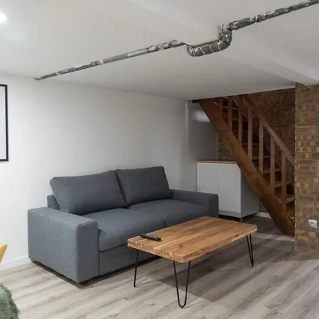 Appartement Spacious And Comfortable In 17th Parijs